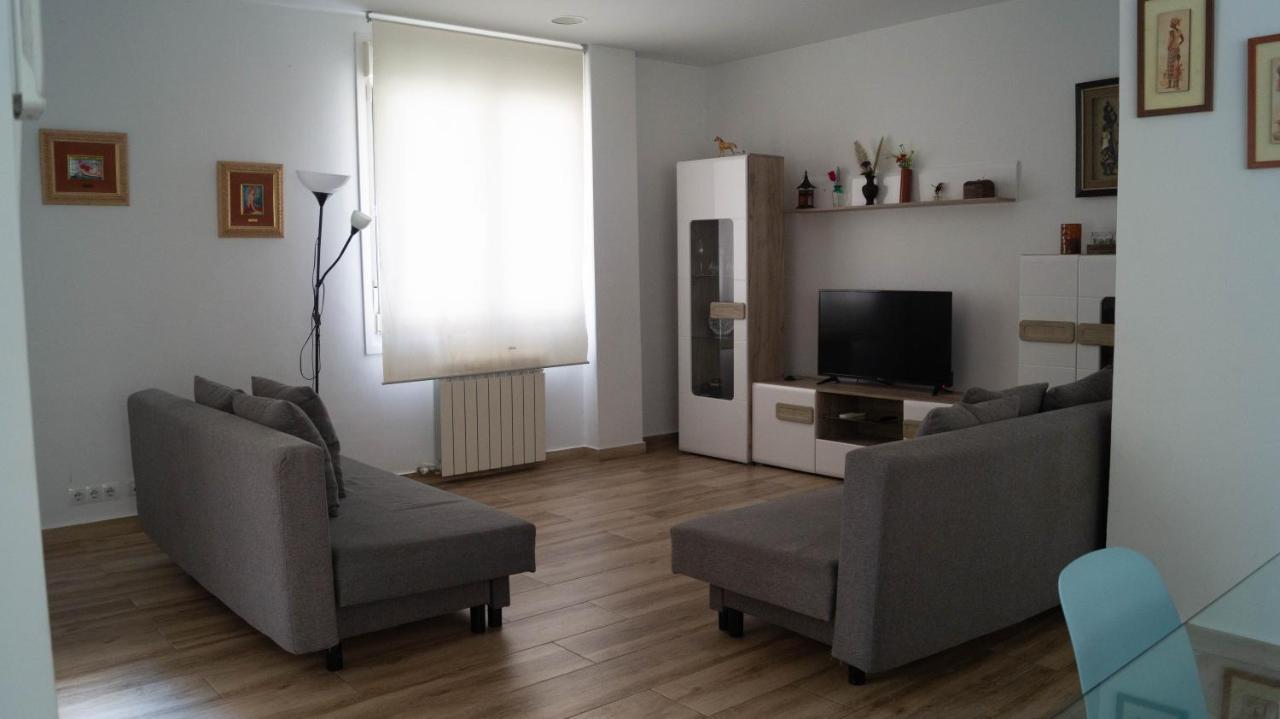 Zaragoza Y Sus 2 Catedrales Lägenhet Exteriör bild